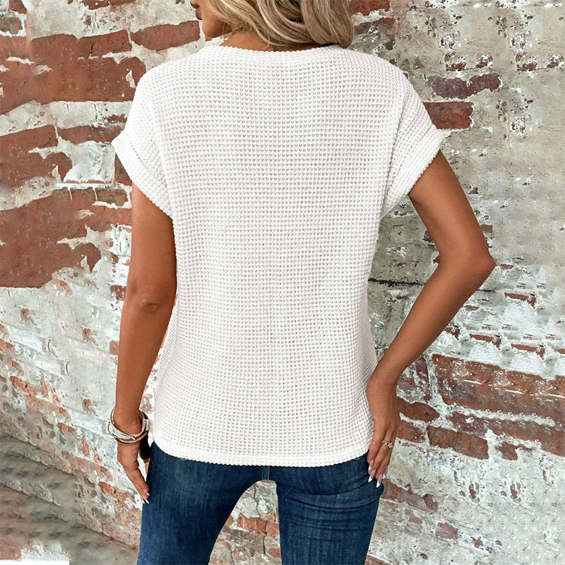 👗 50 % RABATT JUST NU! 🦇 Sommar-T-shirt för damer med virkade fladdermusärmar – Boho-virkning, luftiga ärmar och lätt material – Perfekt för varma dagar och en avslappnad stil ☀️
