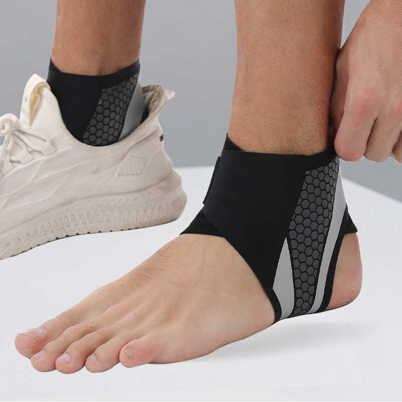 🦶 50% RABATT NU! 💪 Andningsbar Elastisk Fotledsstöd – Y-formad Kompression & Lätt Tyg – Perfekt för Löpning & Bollsporter 🏃