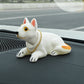 🎉 Rea 2026 – Över 12 000 sålda! 🐶 Söt hund-bobblehead – nickar vid varje kurva – 10 raser, mjuk plysch, guldkedja – sprider glädje under varje bilresa 🚗