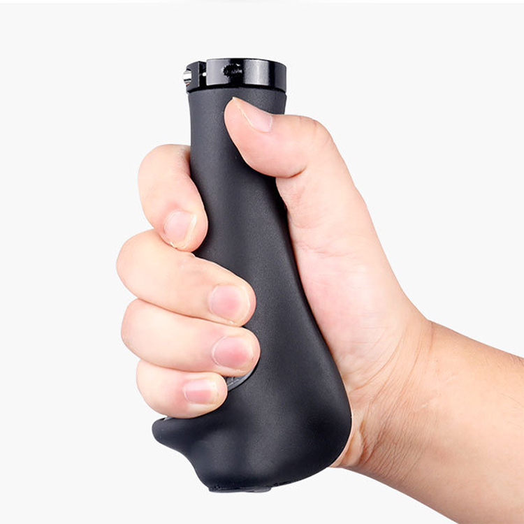 🚴 50 % RABATT NU! 🧤 Ergonomiska cykelstyrgrepp – TPR-material, säker låsning & universell passform – perfekt för mountainbike och landsväg 🔒