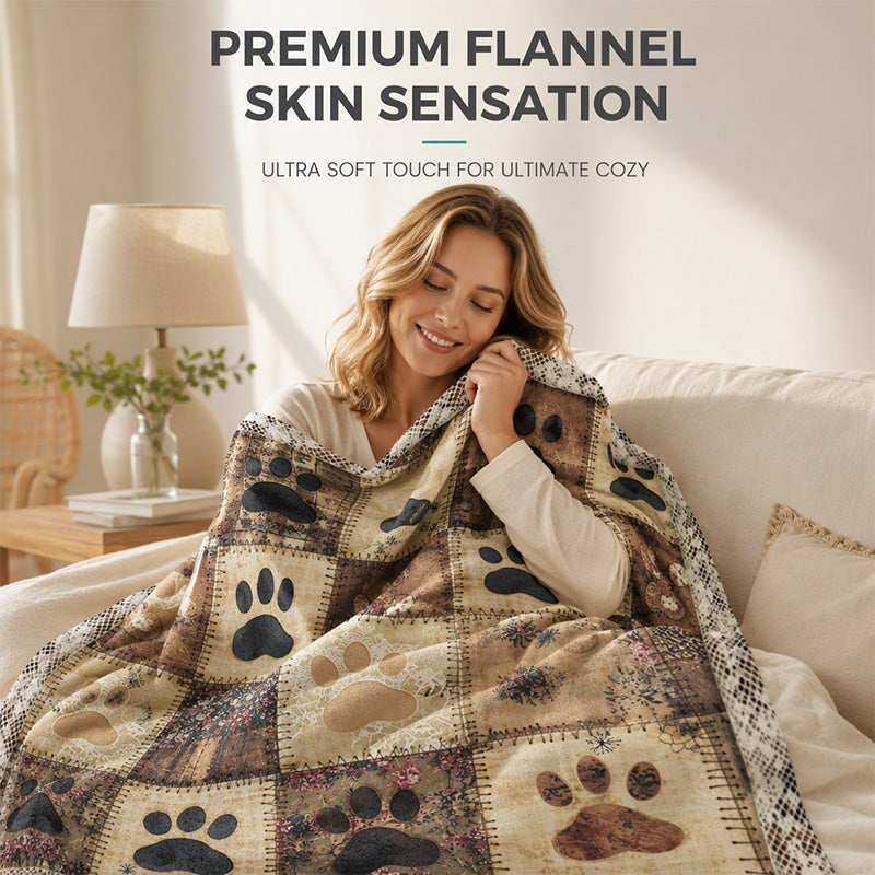🐾 50 % RABATT NU! 🧶 Söt flanellfilt med tassavtryck – mysig värme, levande tryck & mångsidig – perfekt för soffan, sängen och djurvänliga hem 🏠